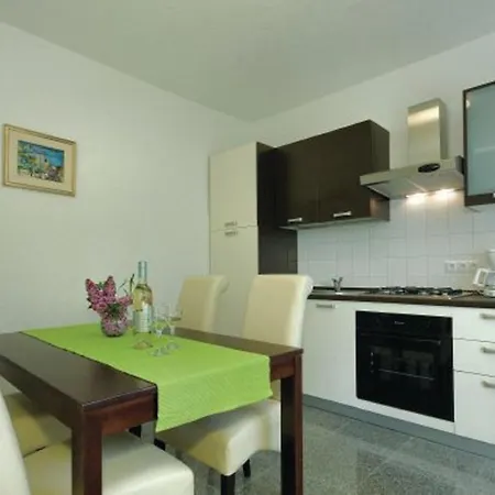 Apartment Cool & Charming Novi Vinodolski